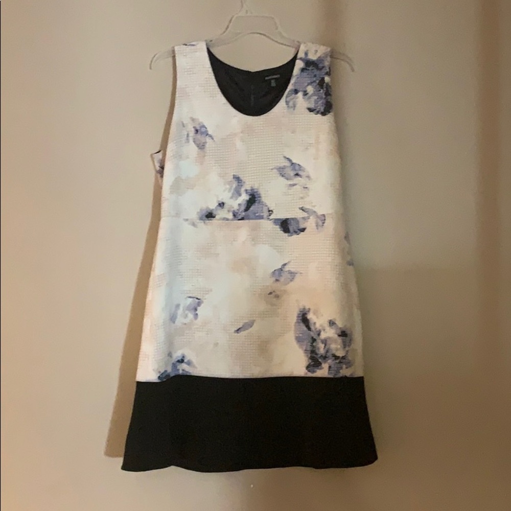Pretty Summer Ellen Tracy size 16 Sleeveless Dress